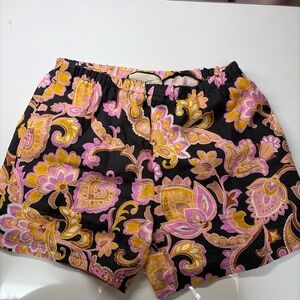GUCCI Black Floral Paisley Summer Shorts - Pink & Gold Pattern